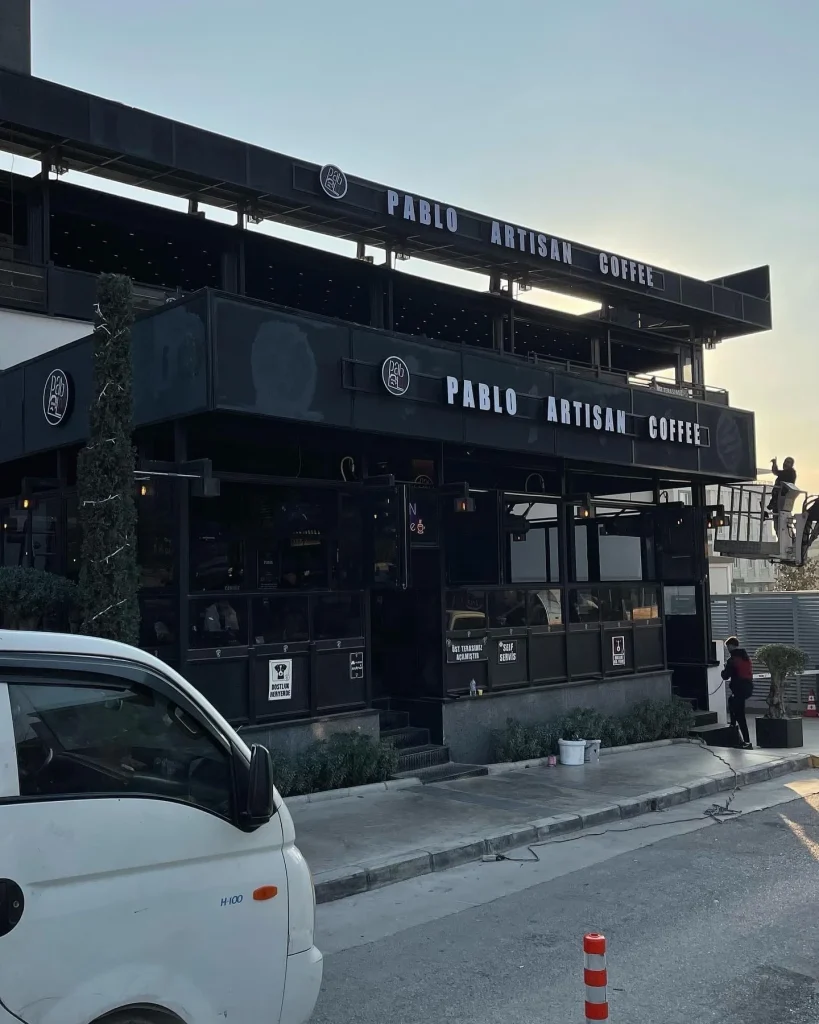 İzmir kutu harf tabela