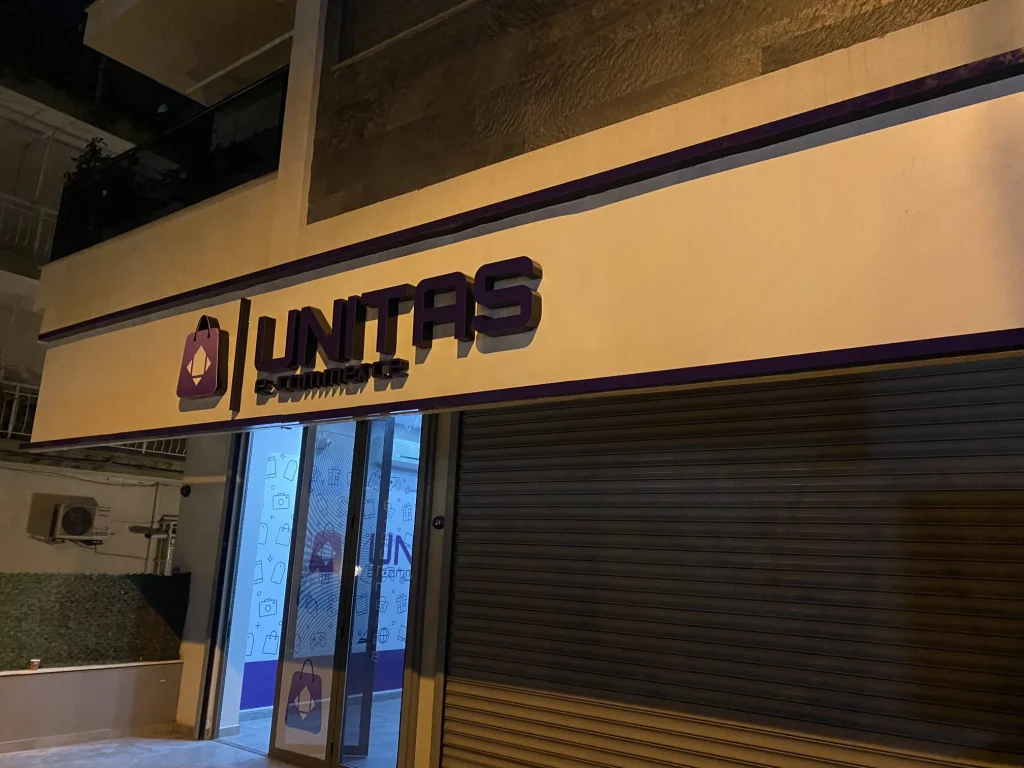 İzmir kutu harf tabela