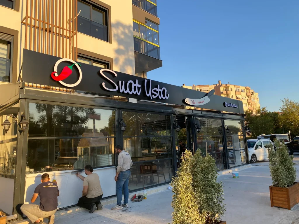 İzmir kutu harf tabela