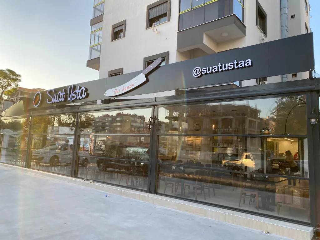İzmir kutu harf tabela