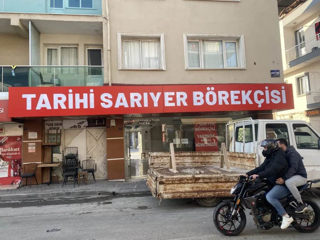 İzmir kutu harf tabela