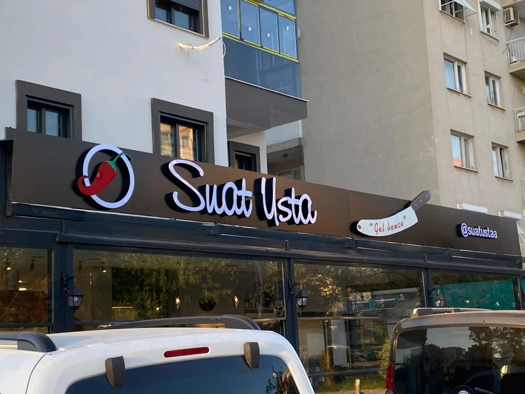İzmir kutu harf tabela