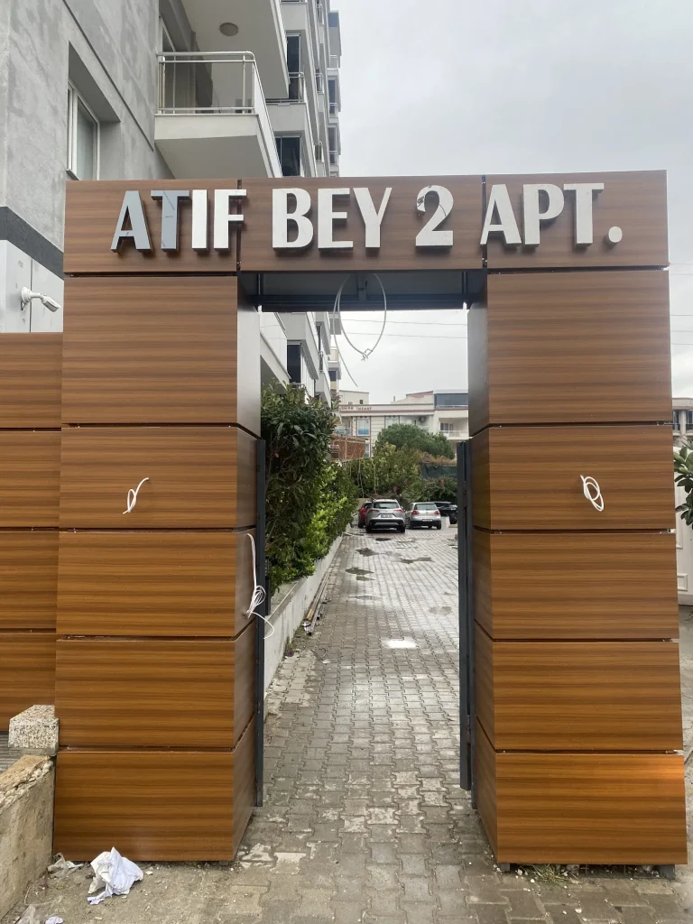 İzmir kutu harf tabela