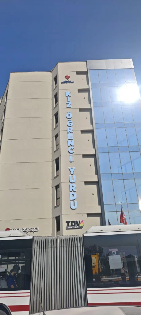 İzmir kompozit kutu harf tabela
