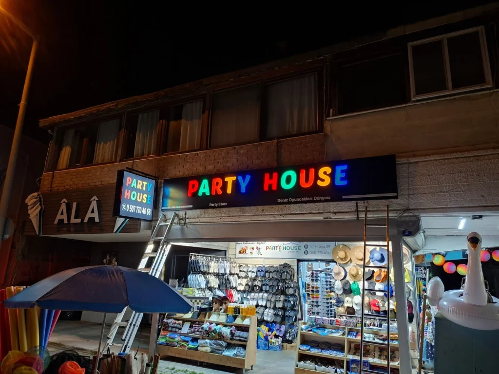 İzmir kompozit kutu harf tabela