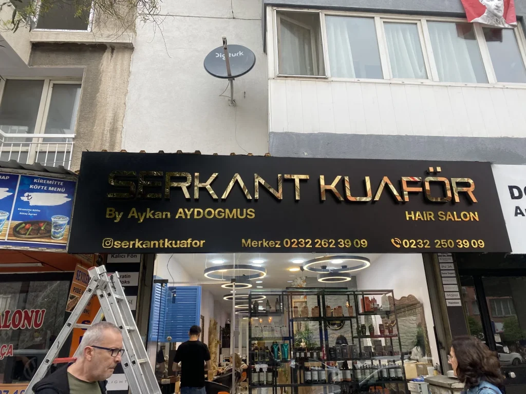 İzmir kompozit kutu harf tabela