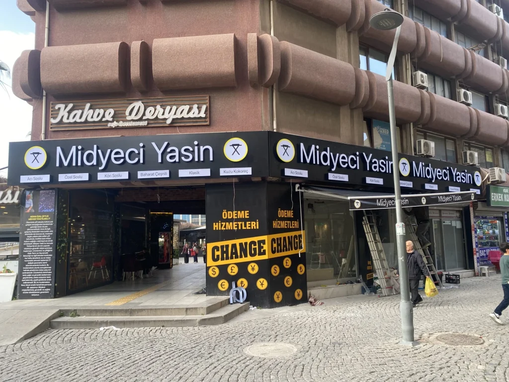 İzmir kompozit kutu harf tabela